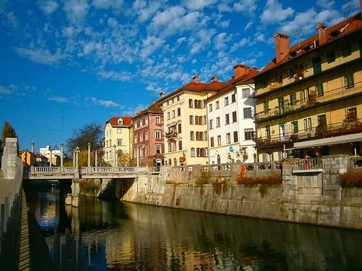 Private Direct Transfer from Vienna To Ljubljana, Local Driver in Austria