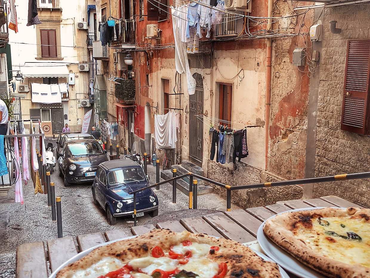 Naples Private Walking Tour with Food Tasting, photo 2