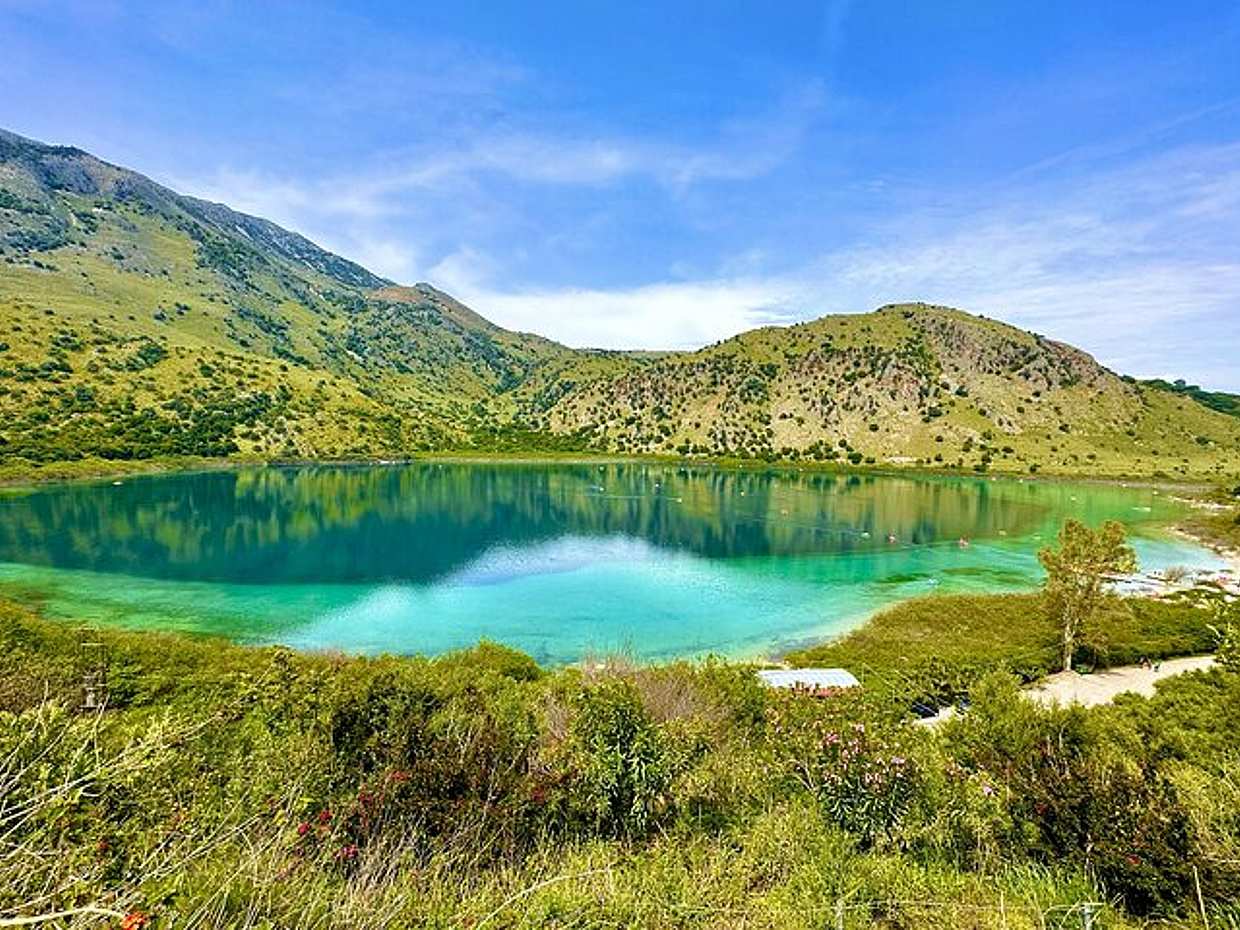 All Day Private Tour: Winery, Kournas Lake & Rethymno Town in Greece, Chania