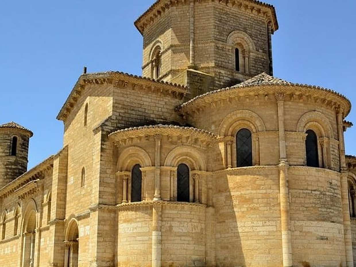 Dalí, Besalú & Garrotxa - Small group, photo 4