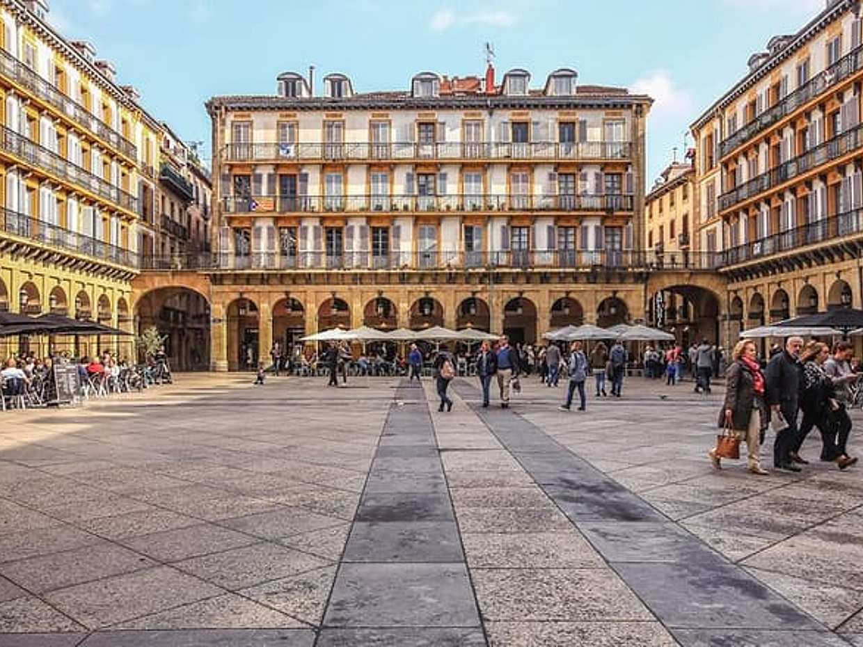 San Sebastian Quest: The Basque Goddess of the Old Town in Spain, Donostia-San Sebastian, photo 2