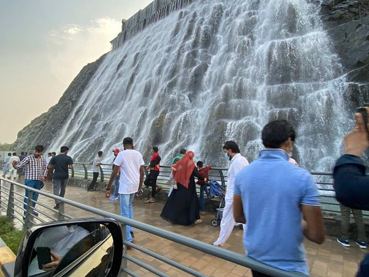 Khor-Fakkan-Tagesausflug mit Fujairah Beach, AI-Suhub Rest House, Khorfakan-Wasserfall & historischem Dorf ab Dubai in den Vereinigten Arabischen Emiraten
, photo 4
