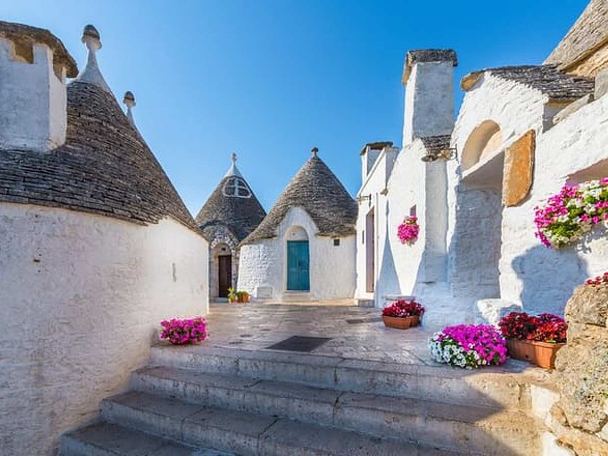 Private Transfer: Naples to Alberobello, 2h for sightseeing stop, photo 2