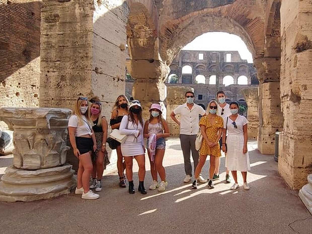 Roma: Visita guiada al Coliseo con el Foro Romano y el Monte Palatino en Italia, photo 5