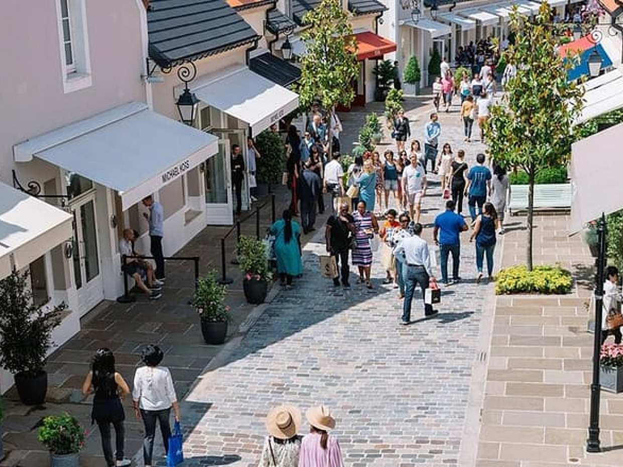 La Vallée Village shopping tour with personal photographer 5 hrs, photo 3