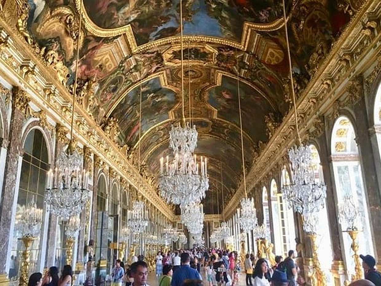 Versailles Palace & Marie-Antoinette's Estate Full Day Private Tour from Paris, photo 2