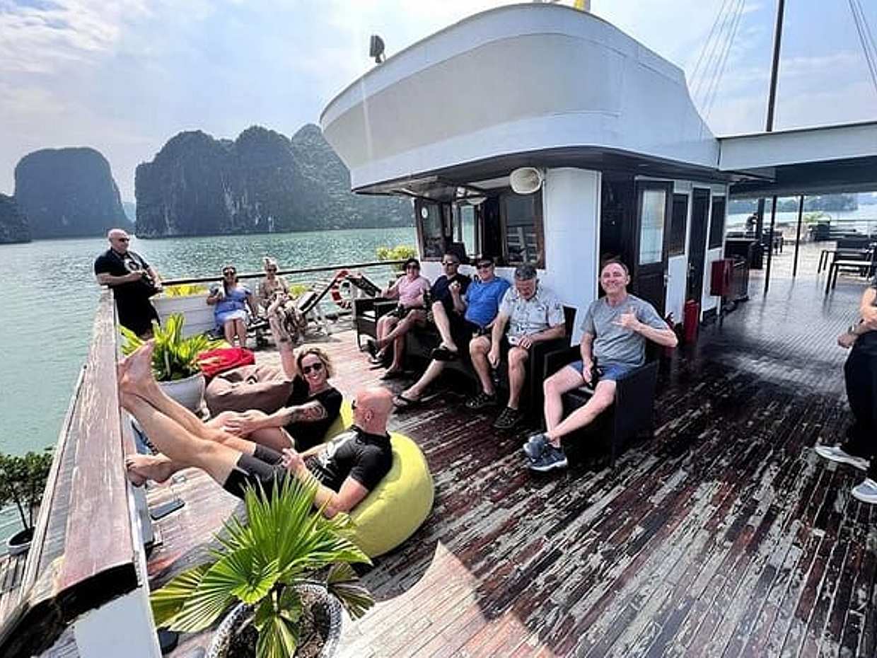 Halong Bay Overnight Cruises: Meals, Cave & Island FROM HANOI, photo 2