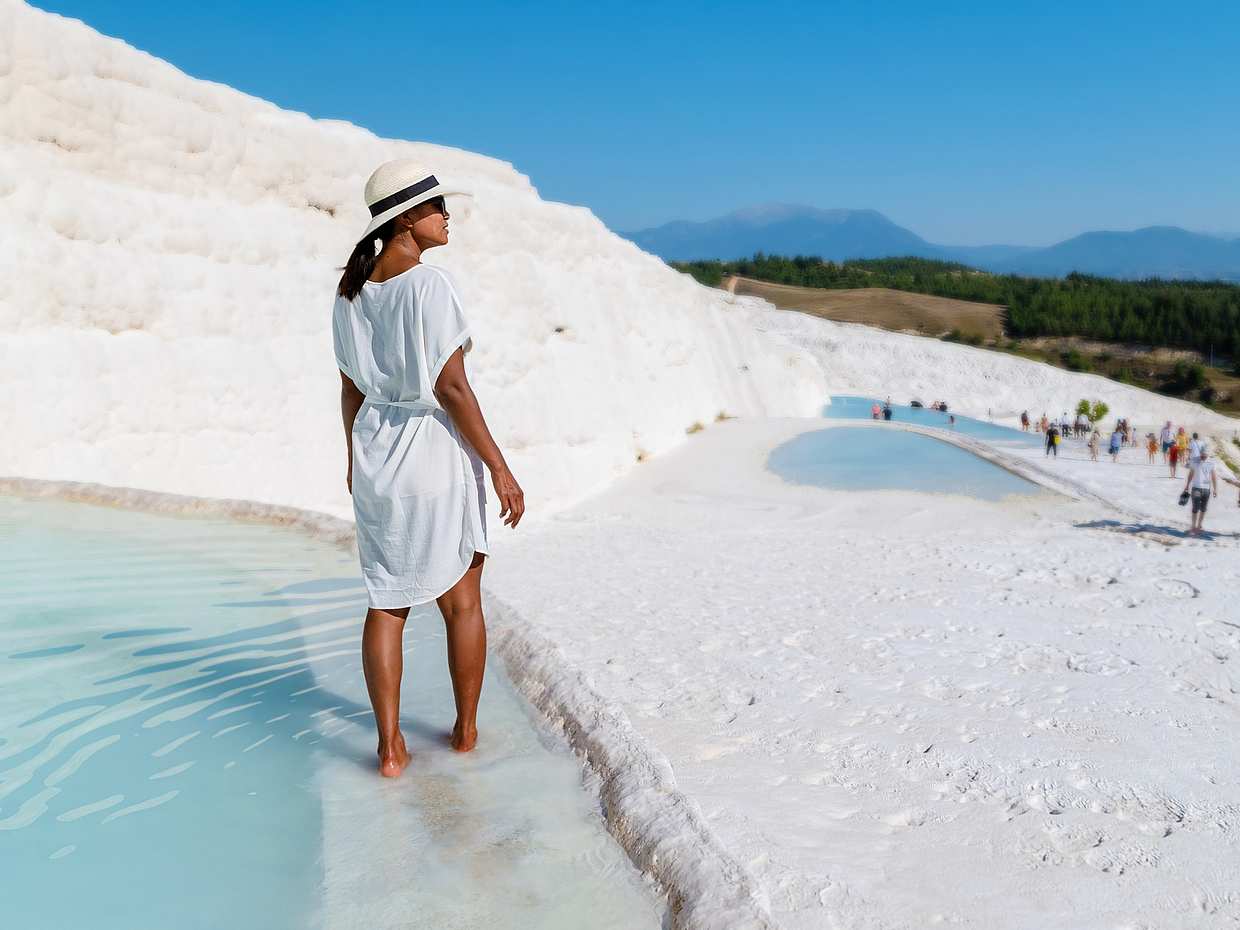 El lago Salda, Pamukkale y la antigua ciudad de Hierápolis desde Alanya