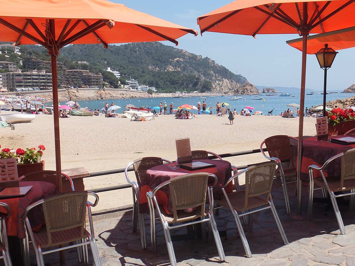 Costa Brava: Den na pláži v Tossa De Mar ve Španělsku, Barcelona
, photo 4