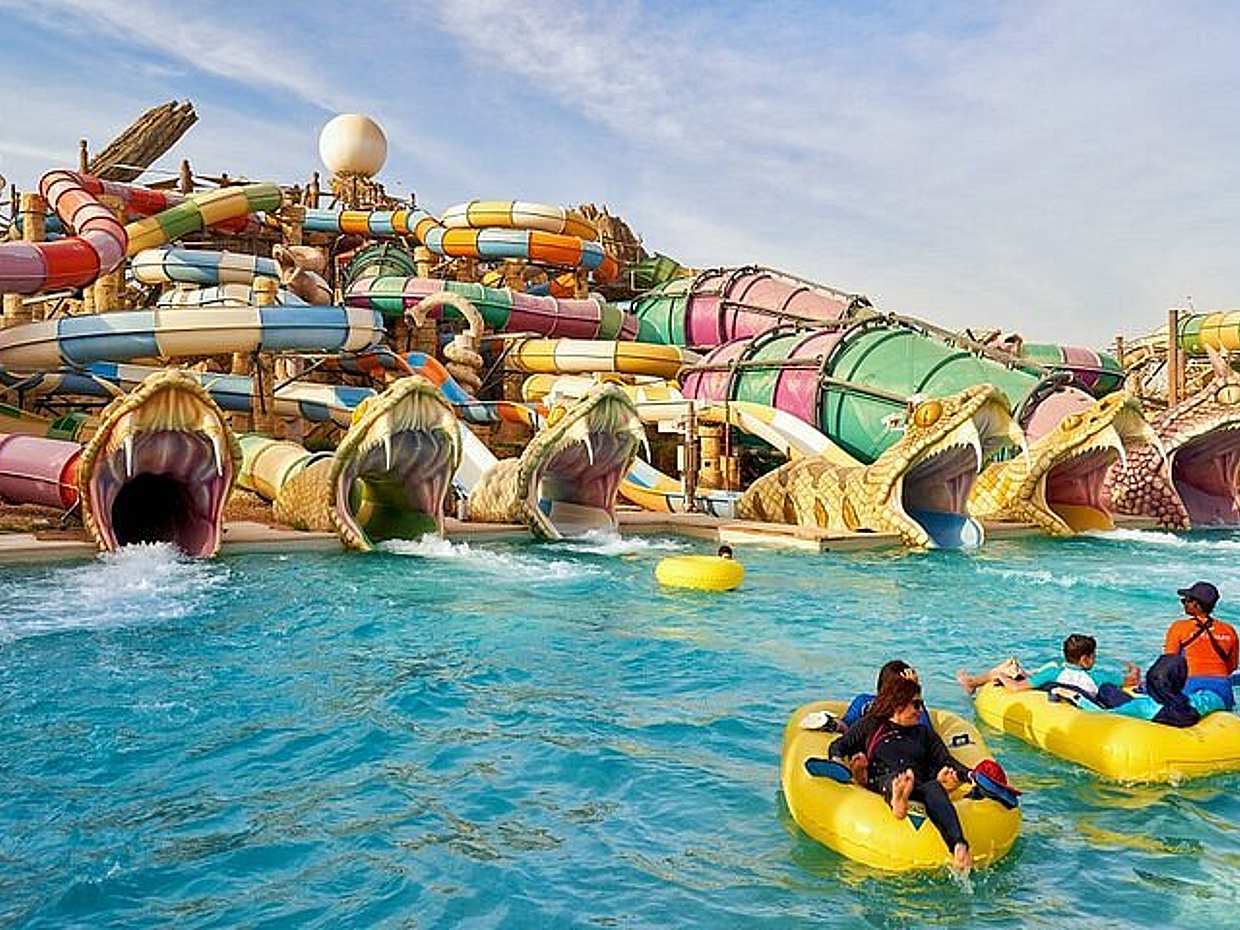 Abu Dhabi City Tour mit Großer Moschee & Yas Water World Eintrittskarten mit privaten Transfers in den Vereinigten Arabischen Emiraten, Dubai
, photo 4