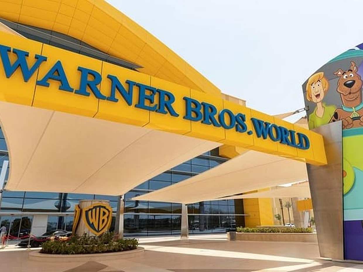 Ferrari world & Warner bros. parks with transfer from Dubai, photo 3