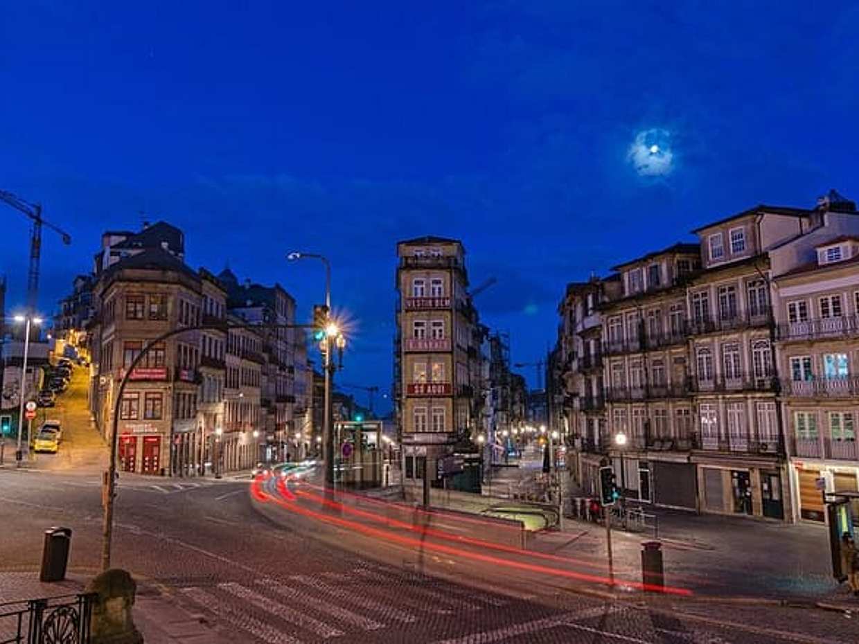 Sintra to Porto Private Transfer With 2 Hours Sightseeing, photo 2