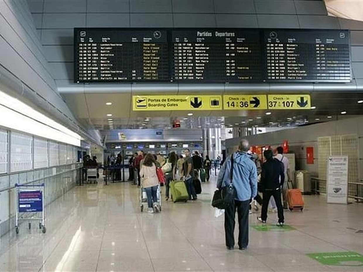 "Lissabon Privé Transfers: Luchthaven, Cruise, Hotel, Stadsvervoer. in Portugal"