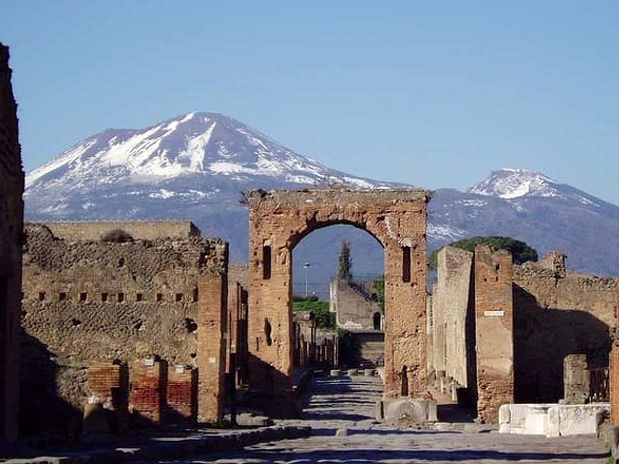 Pompeii & Herculaneum: Private Day Trip with Driver and Guide, photo 4