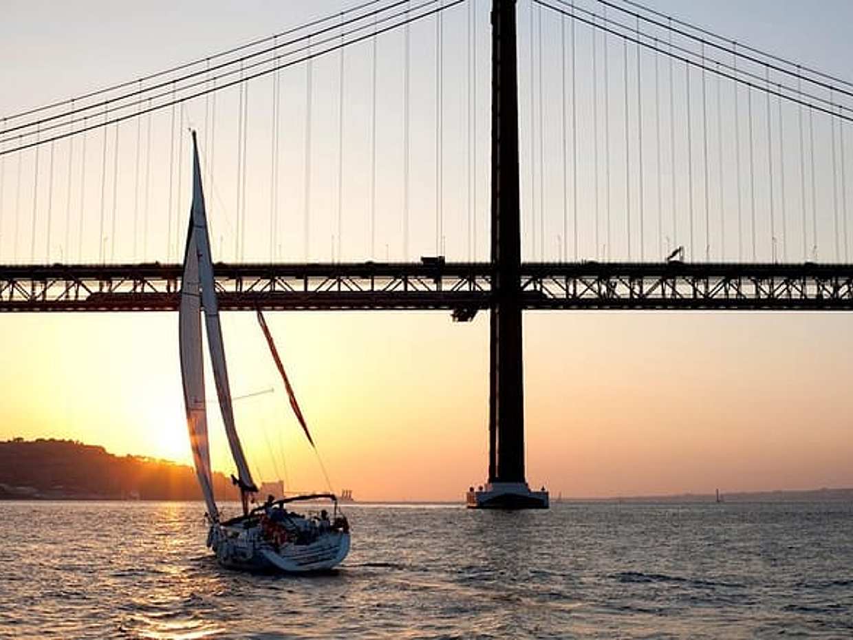 Sunset Sailing Tour On The Tagus River in Portugal, Lisboa, photo 4