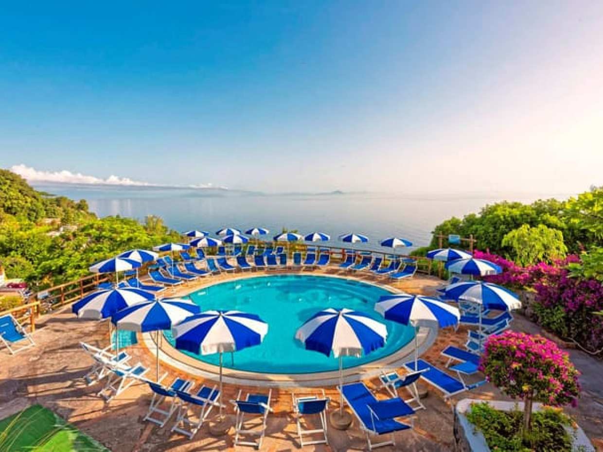 Ischia: Castiglione Thermal Baths with Transfer from Naples