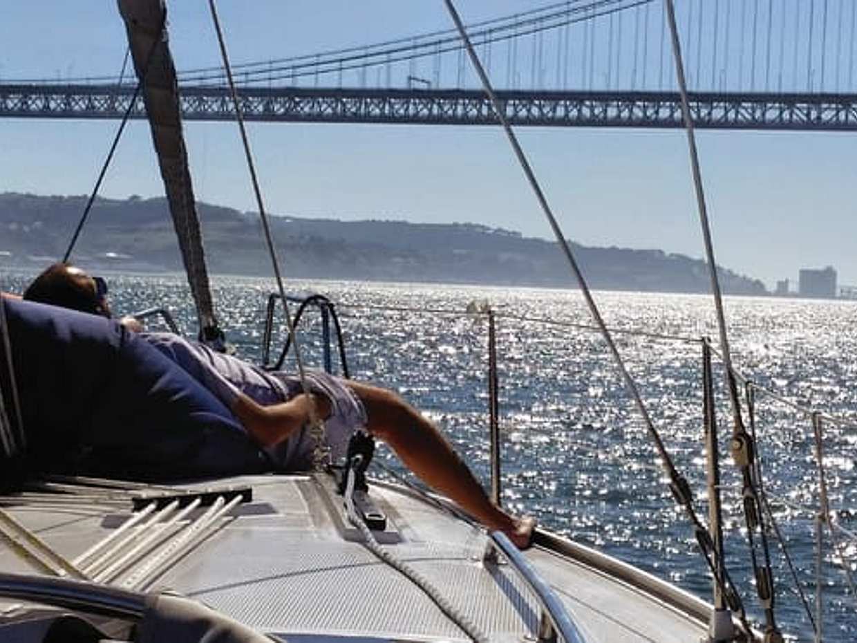 Lisbon Private Sailing Cruise, drink included (options: 2h, 3h, 4h, 6h or 8h), photo 3