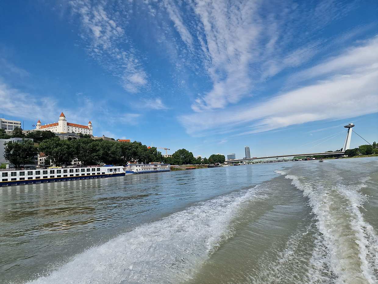 Прогулка на лодке по Дунаю в Словакии, Братислава.
, photo 4