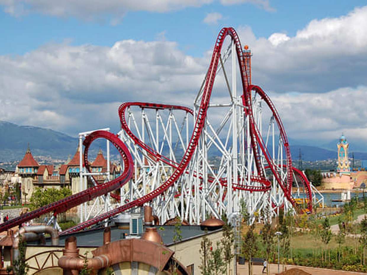 Entrance to the MagicLand Amusement Park, photo 5