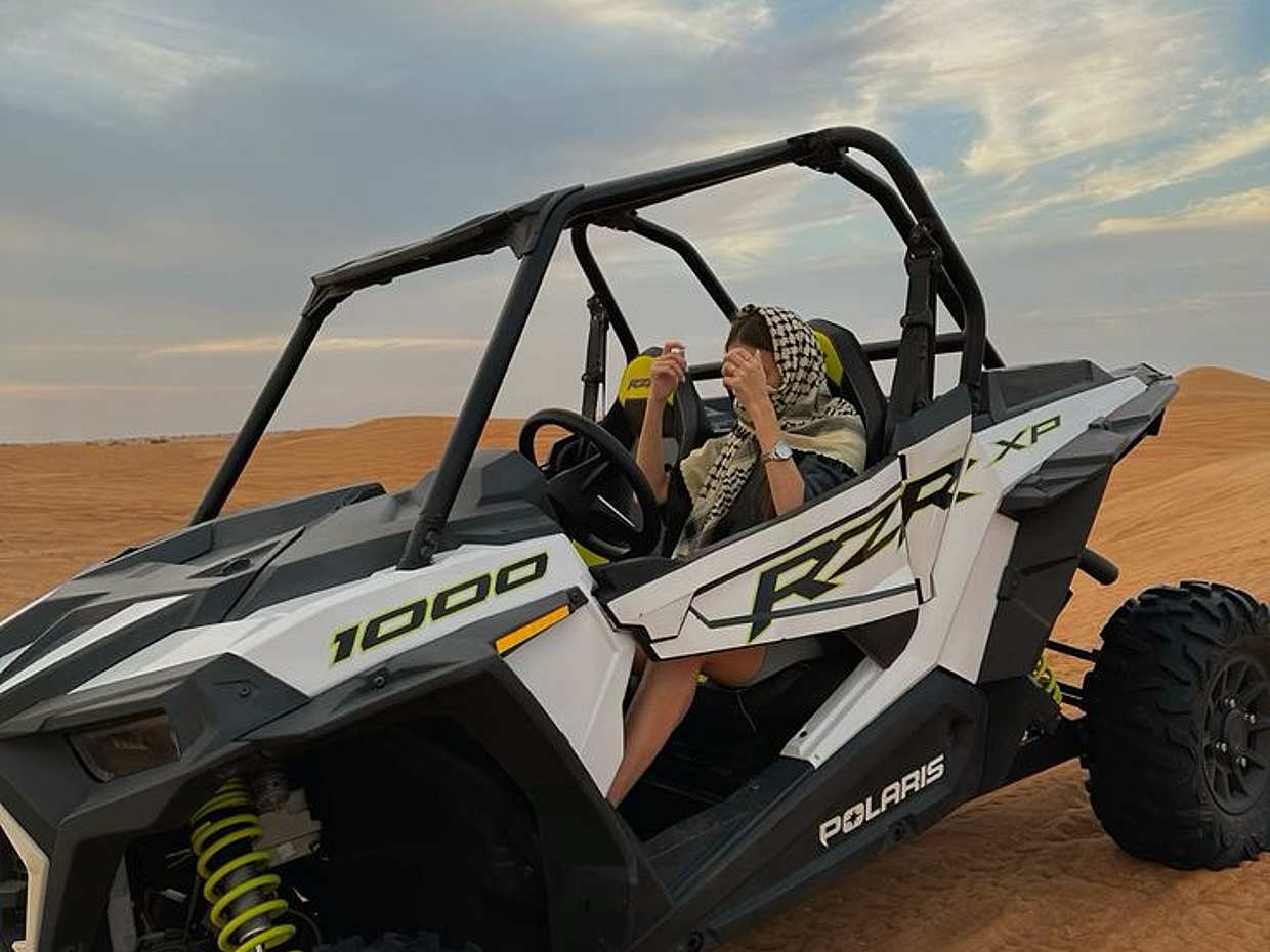 Dubai: 30 Mins Dune Buggy Safari Tour in Red Dunes with BBQ Dinner in United Arab Emirates, photo 4