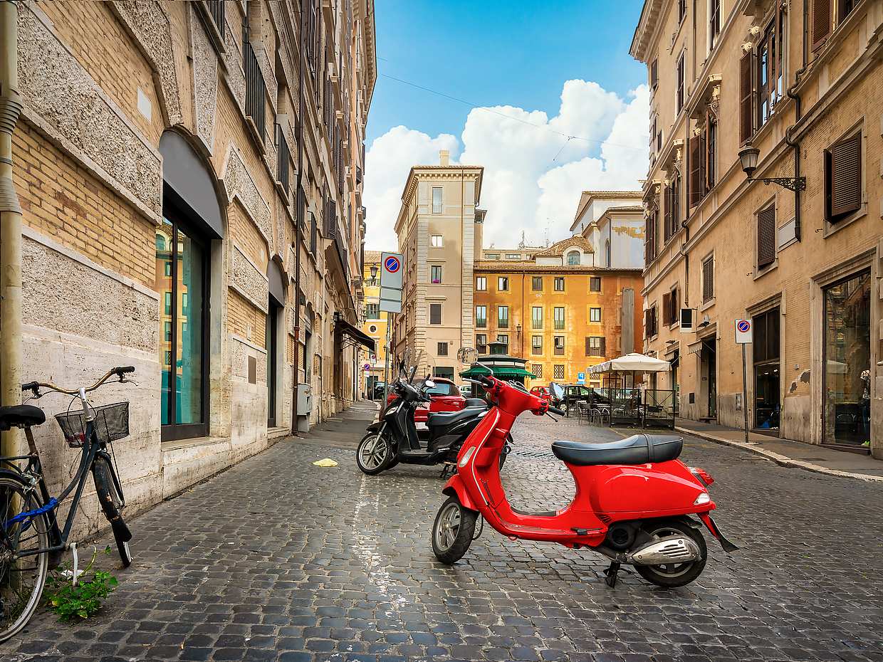 Daily Vespa Rental in Rome, Italy, photo 2