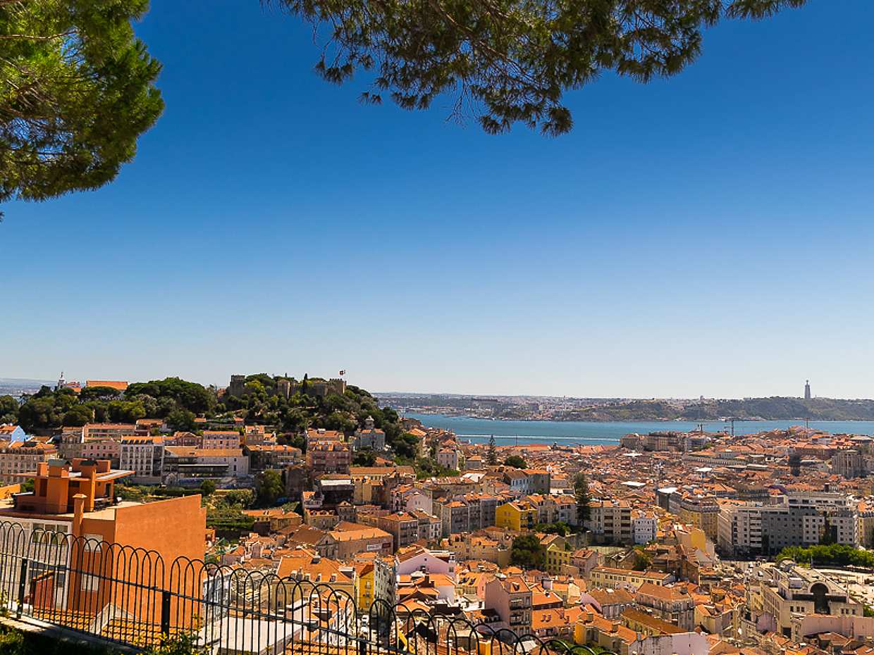 2-Hour Tuk-tuk in Historical Lisbon Route in Portugal, photo 4