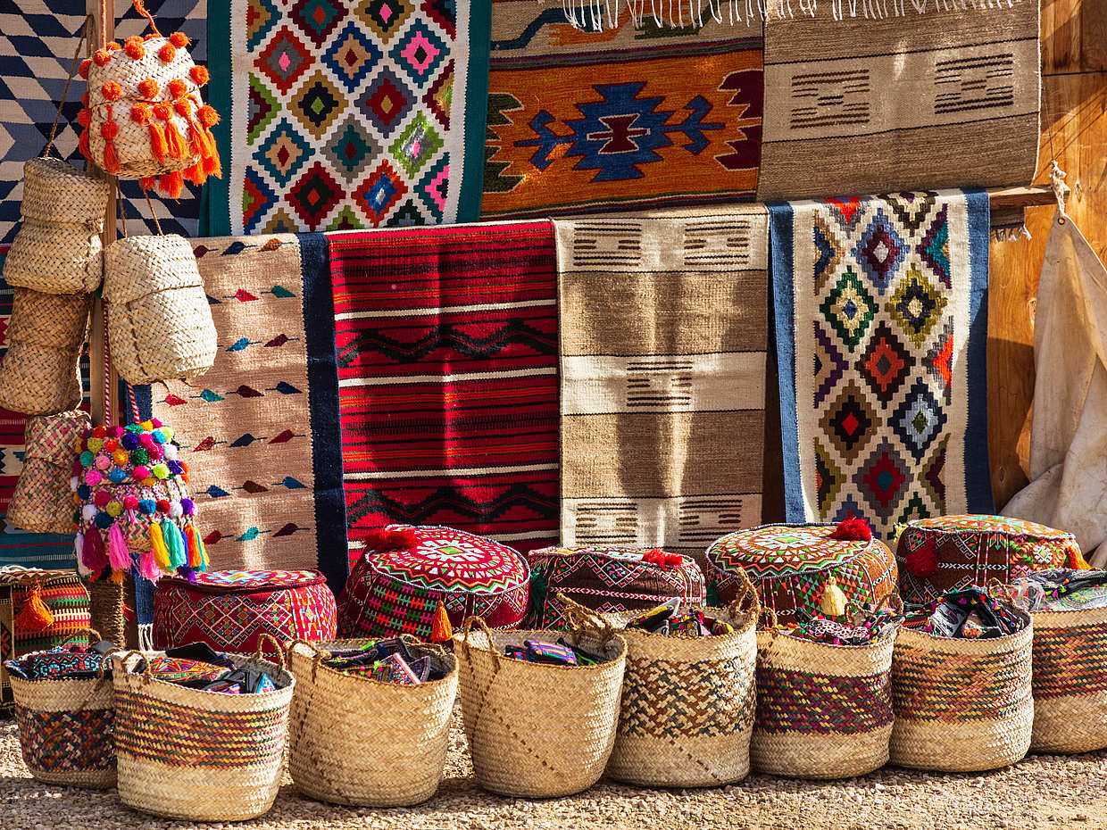 Ancient Egyptian Markets Shopping Tour in Cairo
