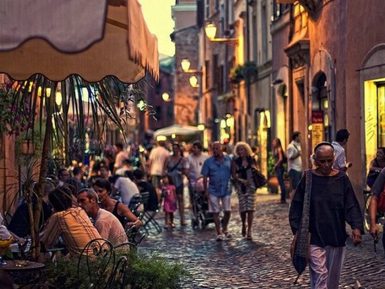 Trastevere District Street Food and Sightseeing Tour in Rome, Italy, photo 2