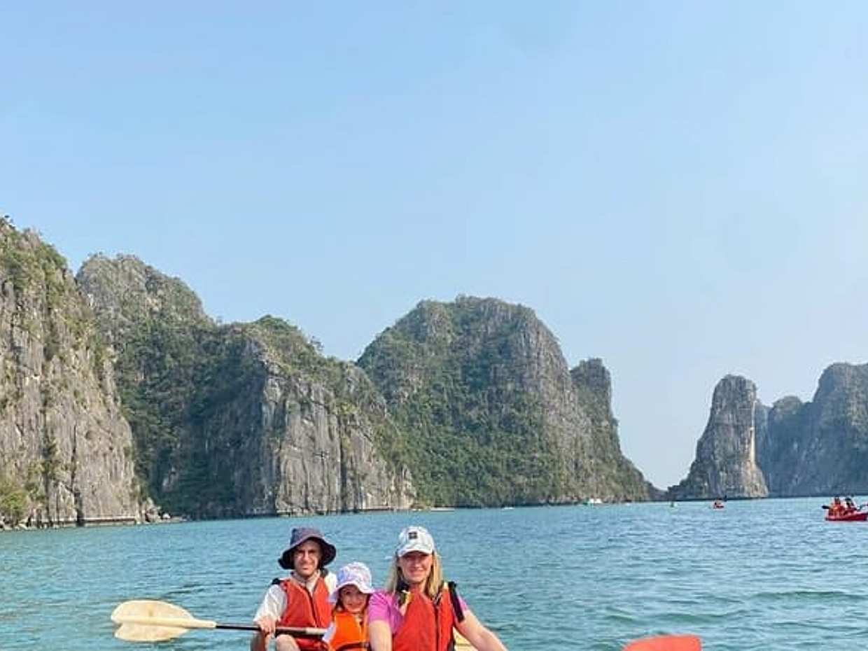 Stunning Lan Ha Bay Sunset Tour on Luxury Cruise with Water Slide in Vietnam, Ha Long, photo 4