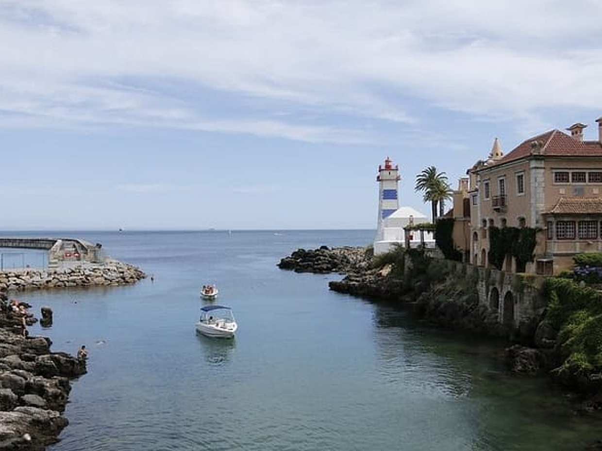Private tour Lisbon to Cascais & back, English speaking driver in Portugal, photo 5
