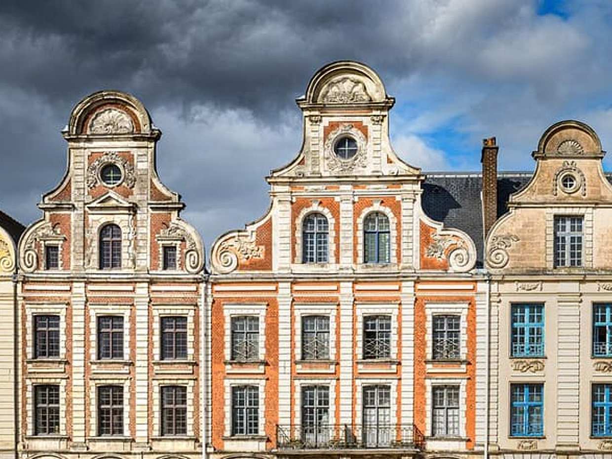Privétransfer van Brussel naar Le Havre, 2 uur stop in Arras in België.