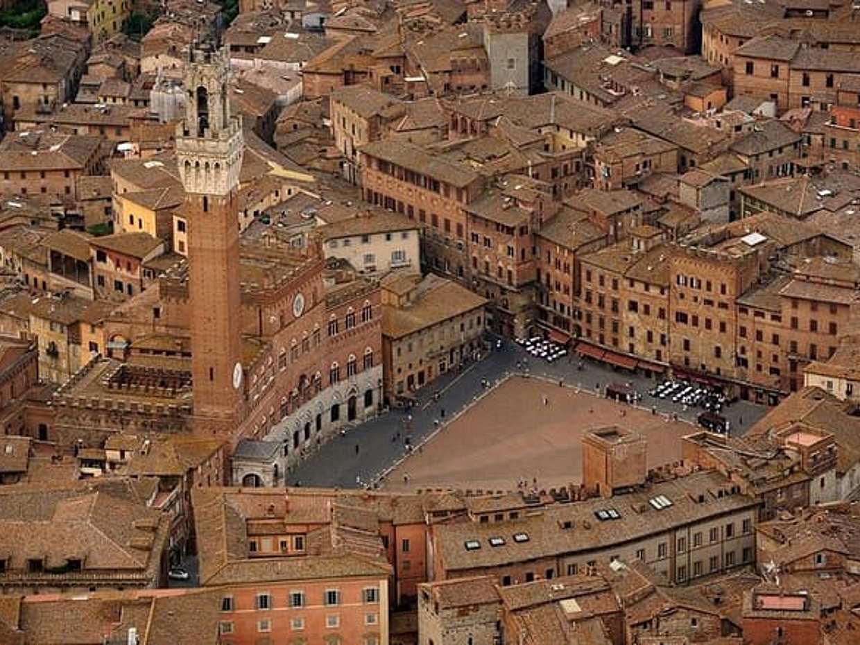 Siena Scavenger Hunt & Highlights Self-Guided Walking Tour in Italy, photo 3