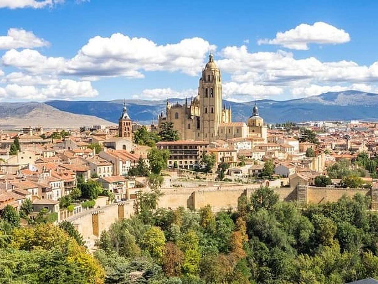 4 Stunden private Tagestour von Madrid nach Segovia und Ávila in Spanien