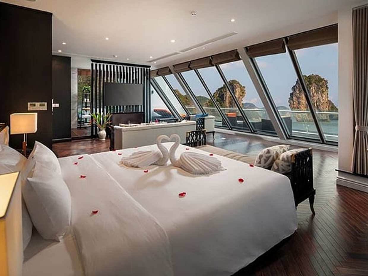 President Sun Terrace Cabin on Greatest Cruises in Halong Bay, photo 2
