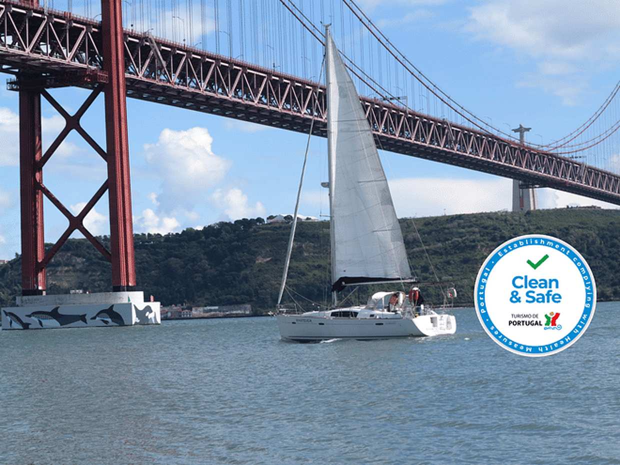 Morning Sailing Tour on The Tagus River from Lisbon in Portugal