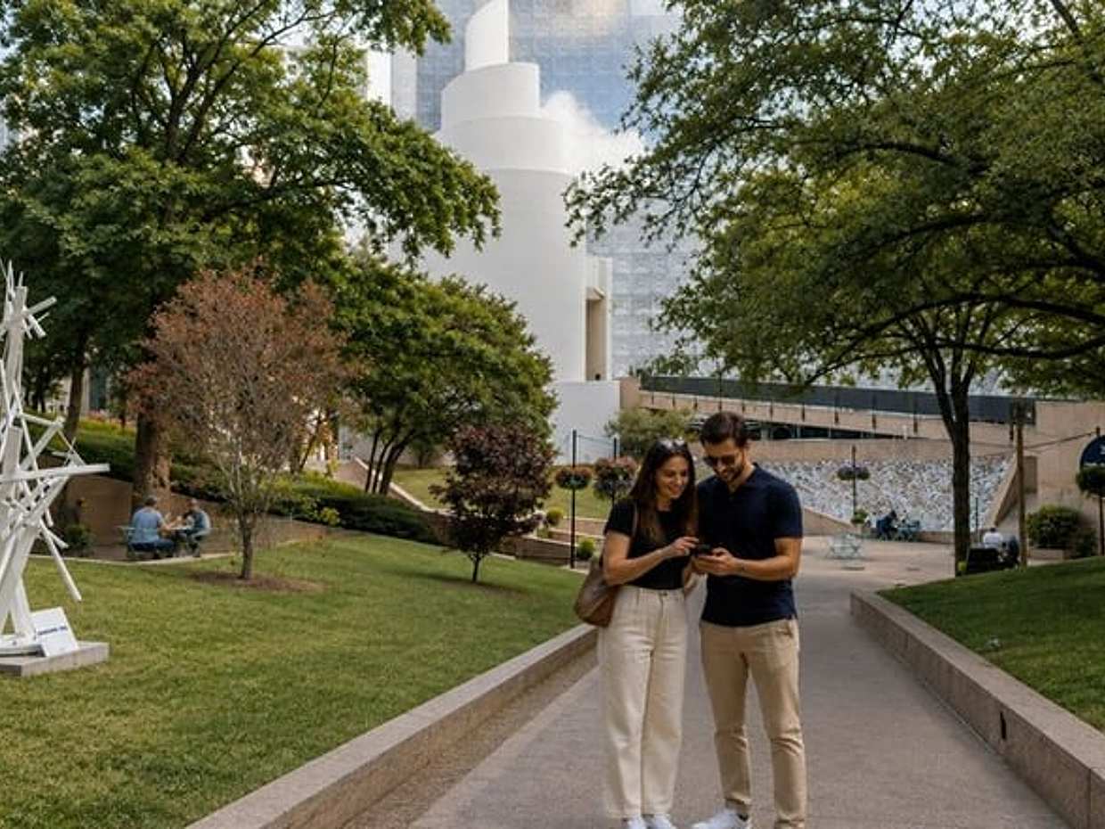 Dallas Scavenger Hunt and Highlights Self Guided Walking Tour, photo 2