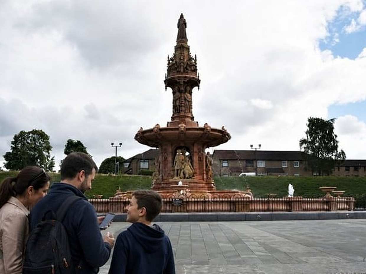 Glasgow Scavenger Hunt & Highlights Self-Guided Walking Tour, photo 3