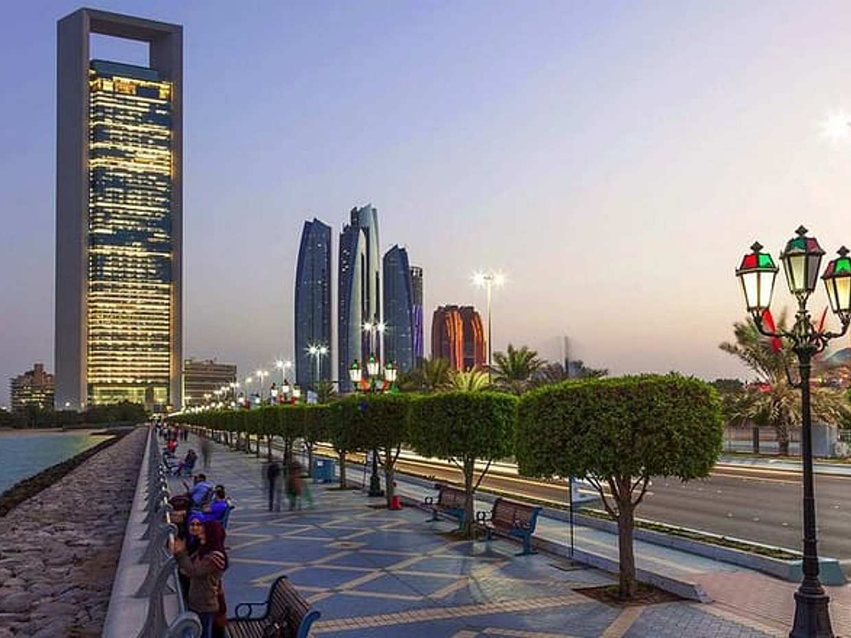 Private Abu Dhabi Tour of Grand mosque,Louvre museum,Etihad Tower & Qasr Alwatan, photo 2