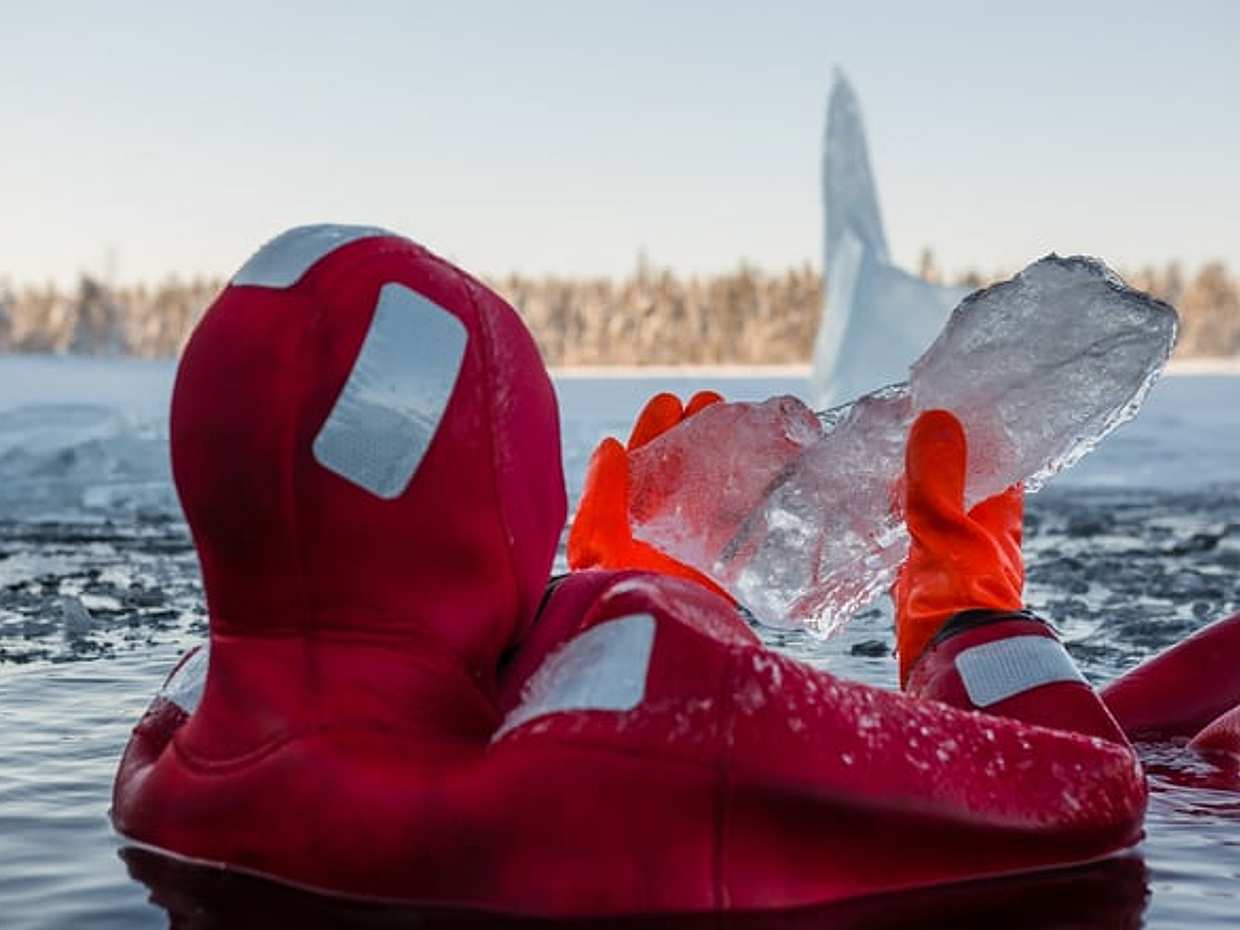 Arctic Ice Floating, Levi — daytime winter experience