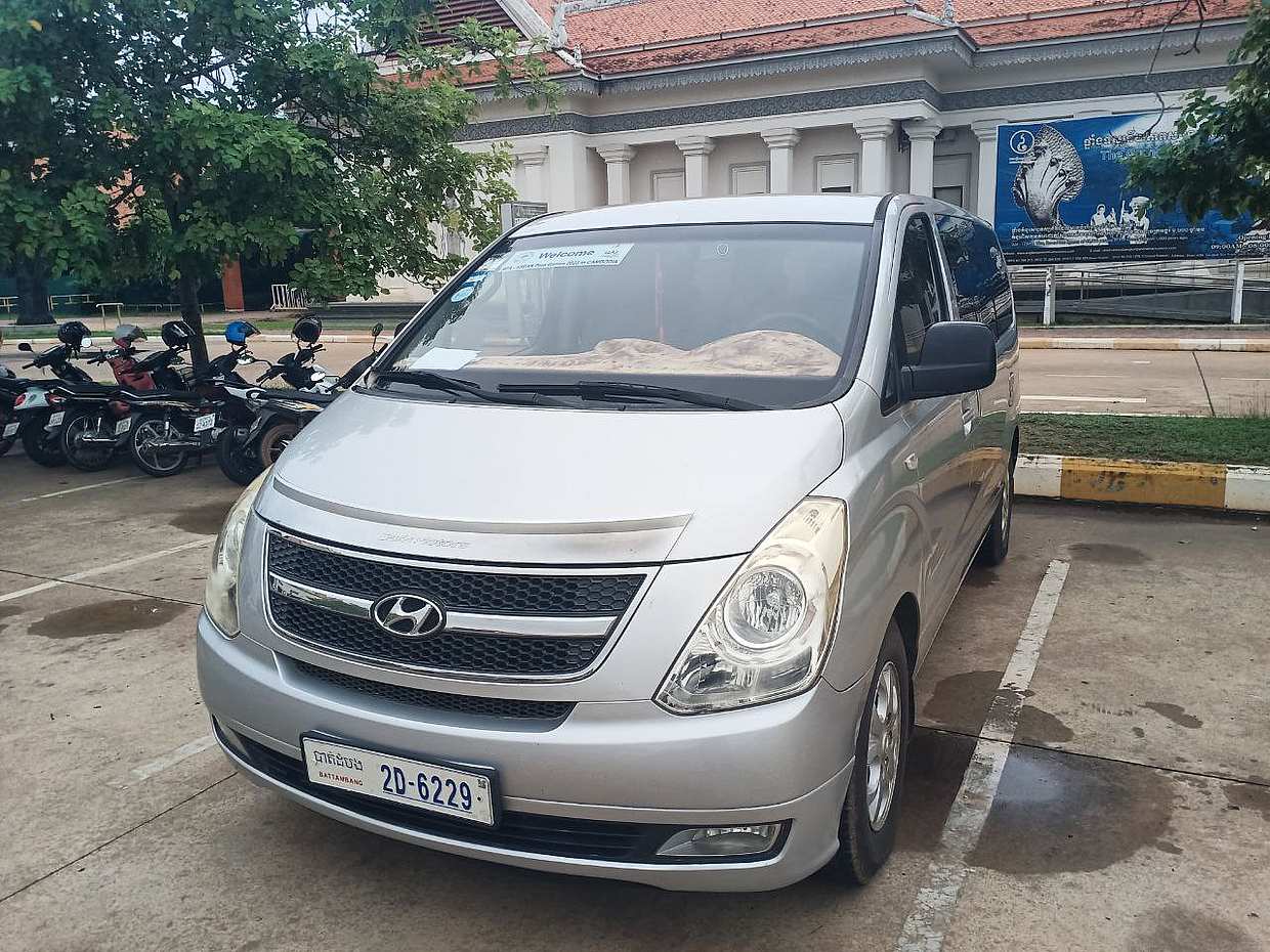 Private Taxi Phnom Penh-Siem Reap in Cambodia, photo 2