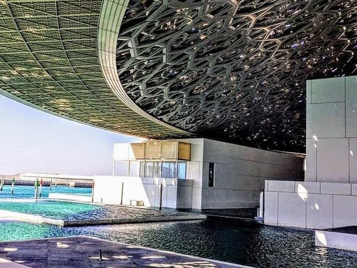 Abu Dhabi Premium City Tour | SZ Mosque, Louver & Qasr Al Watan, photo 4