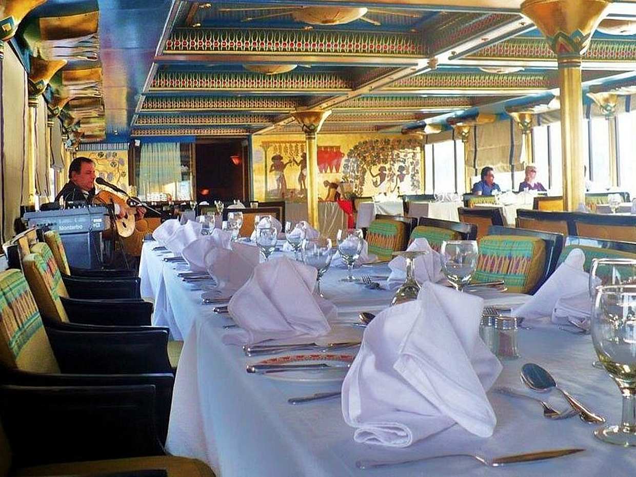 5-Star Luxury Dinner Cruise on the Nile in Cairo with Live Belly Dancer, photo 3