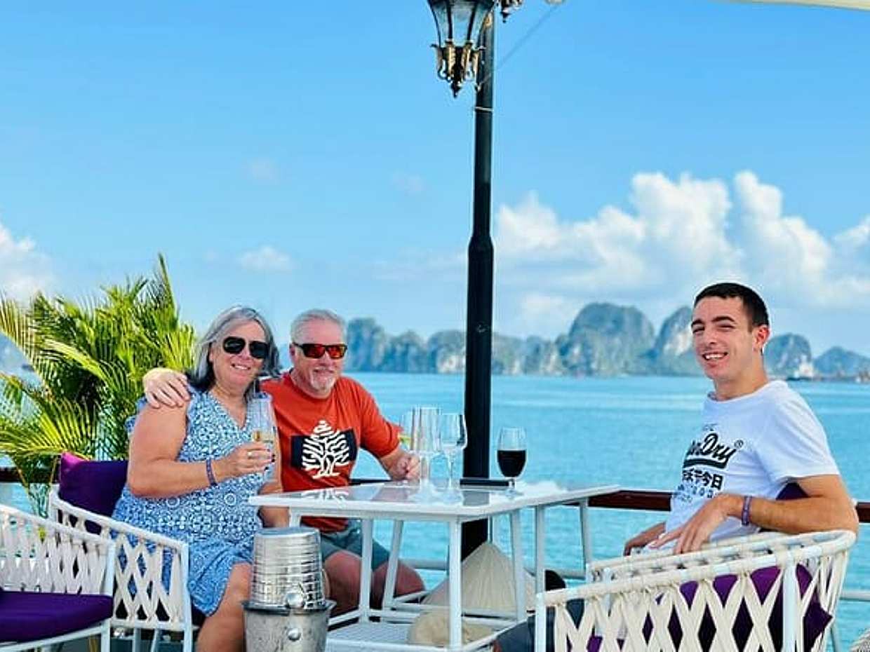 Iris Cruise - Luxurious Day Trip to Explore Ha Long Bay’s Beauty, photo 5