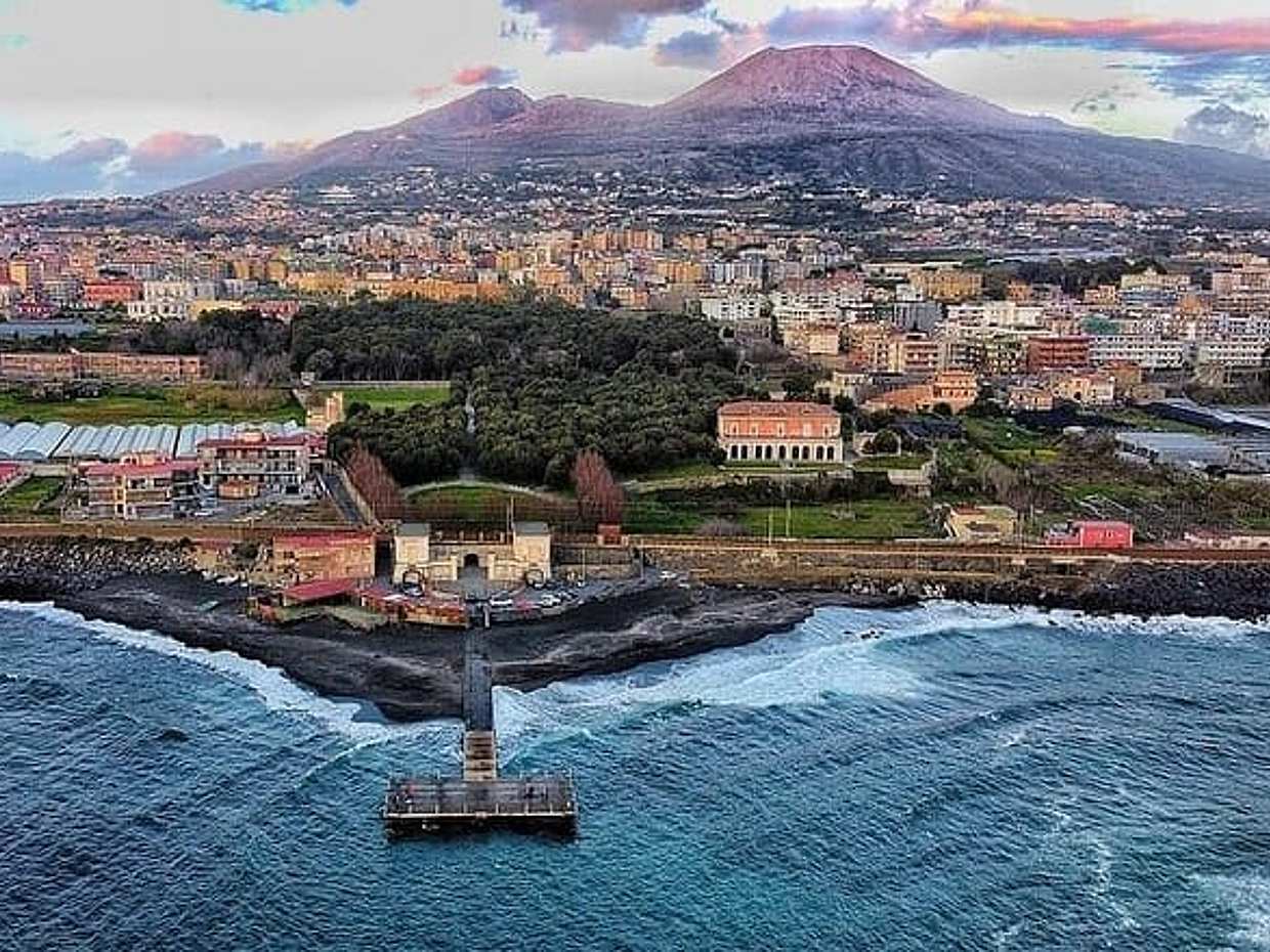 Transfer Privé Confortable de Porte-à-Porte de Positano à Naples en Italie, photo 3