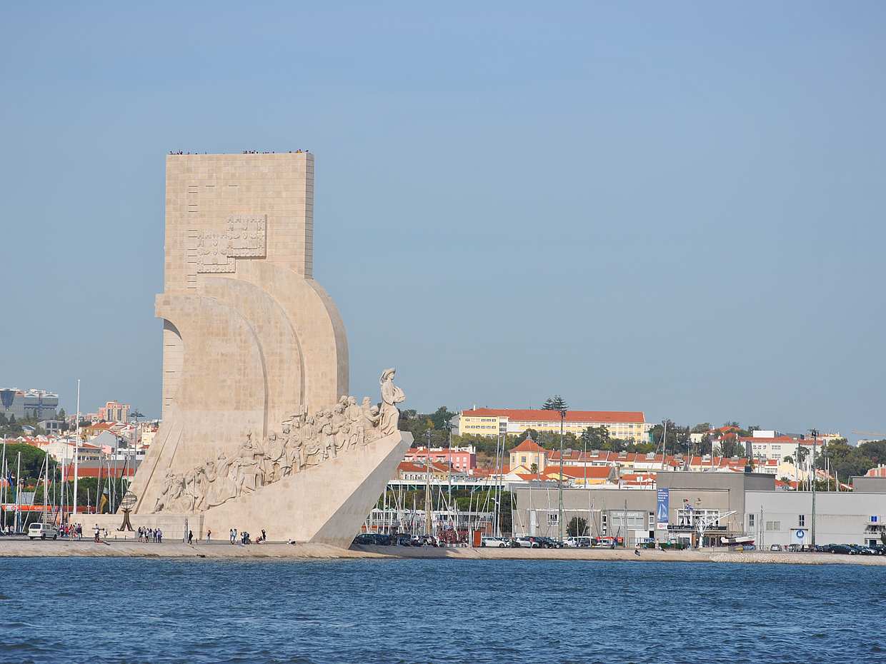 2 Hours Private Lisbon Sailing Tour- up to 10 people in Portugal, photo 5