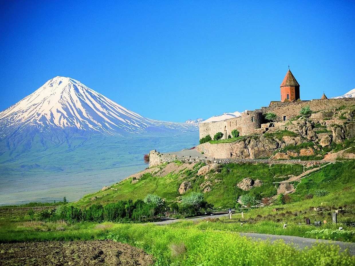 <p>دير خور فيراب، نقطة مراقبة خزان أزات، معبد غارني، دير غيغارد، ورشة عمل لخبز اللاڤاش في أرمينيا</p>