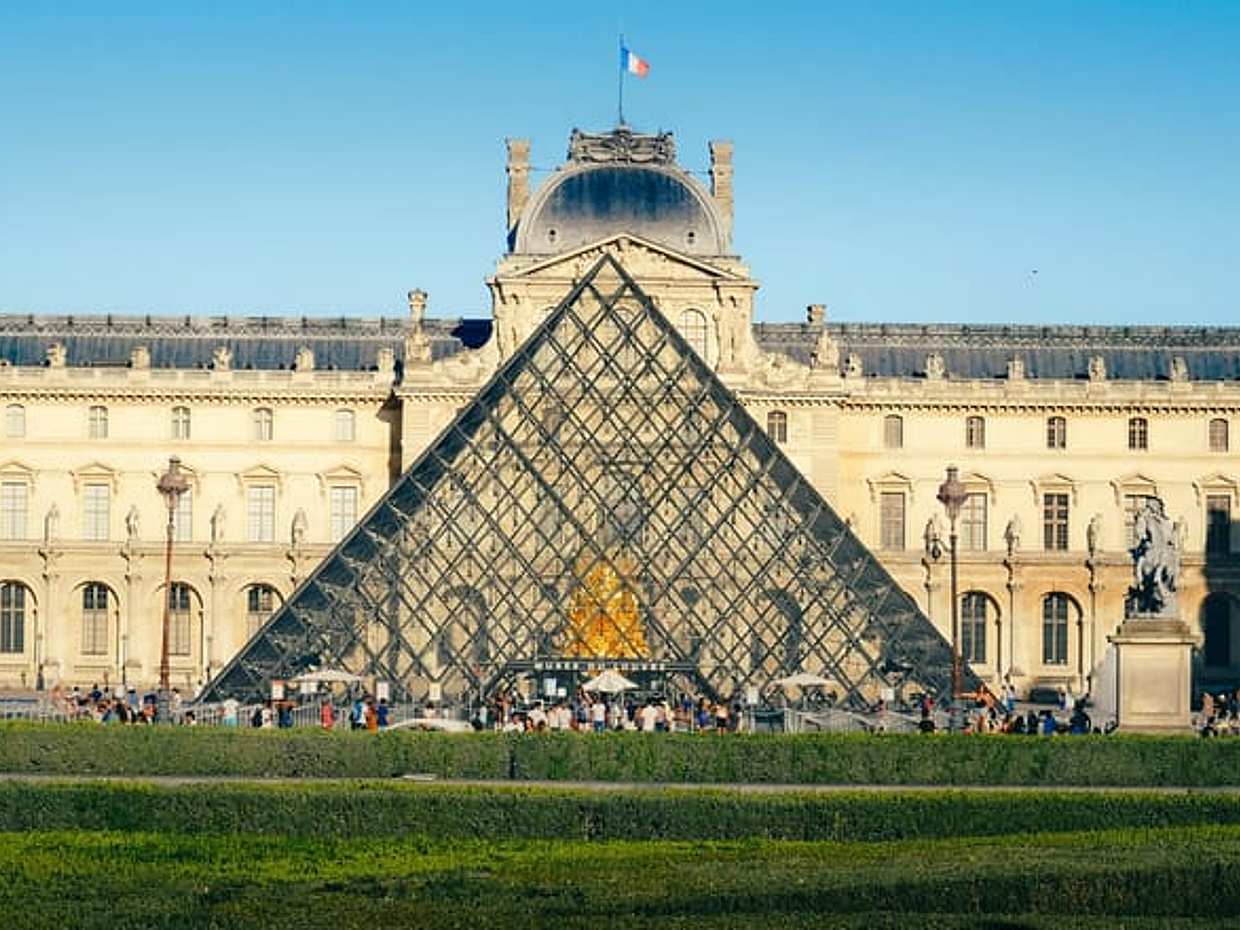 Skip-the-line Notre-Dame Cathedral, Louvre, Paris City Tour - English, photo 4