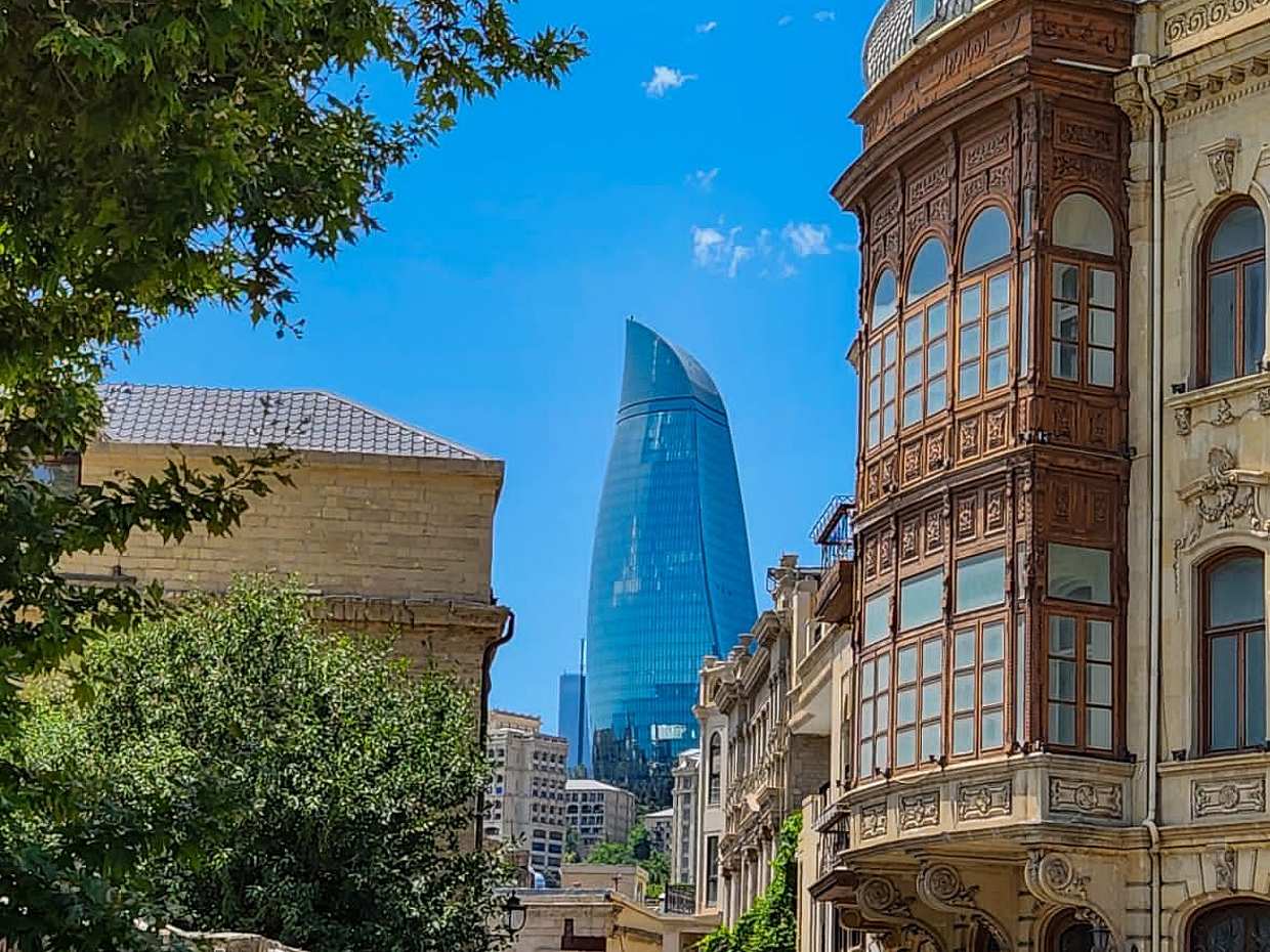 Privati perdavimas ir ekskursija su gidu iš oro uosto
 Azerbaidžane, Baku., photo 2