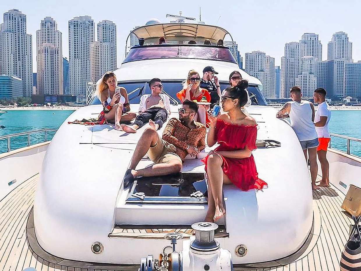 Dubai Xclusive Paylaşımlı Ay Işığı Lüks Yat Turu ve Barbekü, Birleşik Arap Emirlikleri
, photo 3