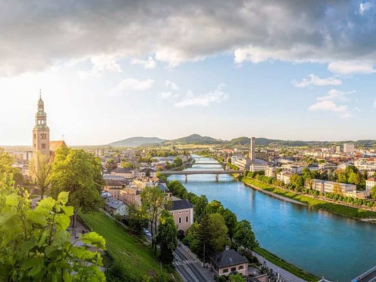 Private Transfer from Salzburg to Vienna 2h to Explore Local Highlights, photo 3